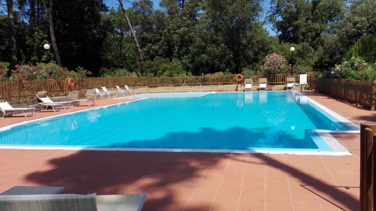 Residence Renaione Punta Ala Kültér fotó