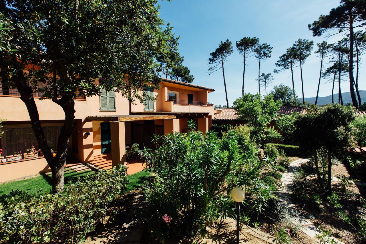 Residence Renaione Punta Ala Kültér fotó